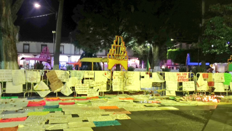 Investigación en marcha: Peritos de la Fiscalía Michoacán regresan a escena del crimen para descubrir nuevos indicios y revelar la verdad detrás del trágico asesinato de Carlos Manzo.