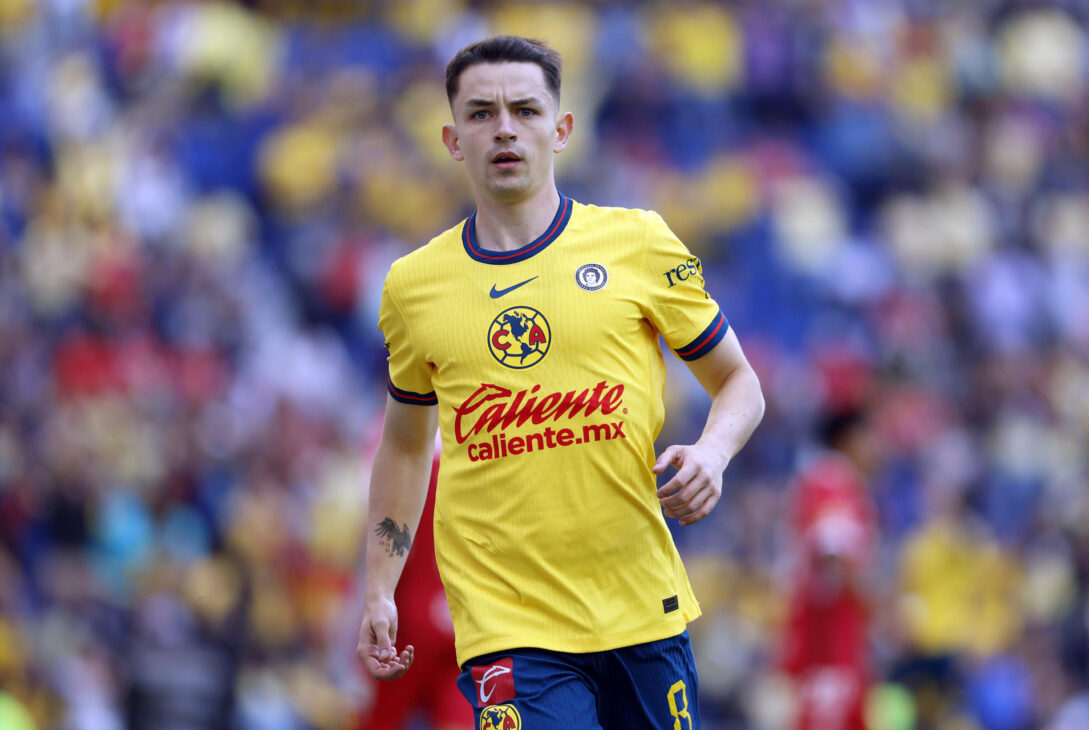 La última palabra de Aguirre: "No le puedo cerrar la puerta" a Fidalgo, el mediocampista que le cambió el rumbo al juego.